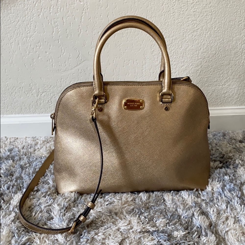 GOLD MICHAEL KORS HANDBAG
